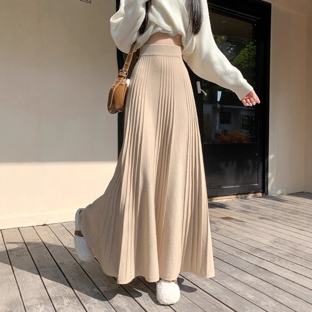 High-waisted Figure-flattering Thickened Pleated Knit Skirt