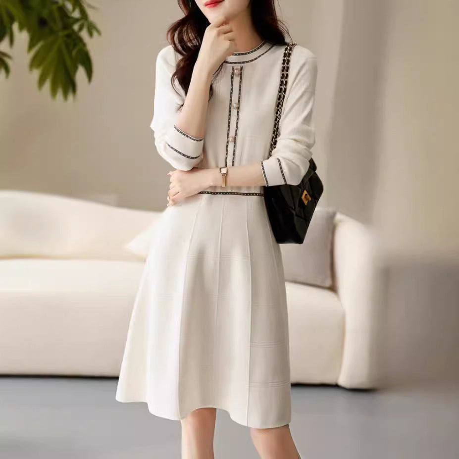 Crew-neck Long-sleeve Figure-flattering Knit Dress
